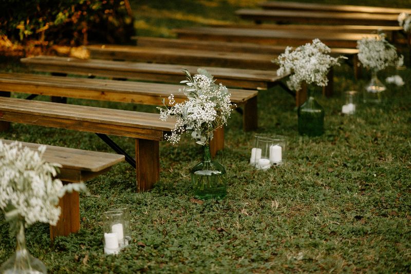 Bancs en bois rustiques