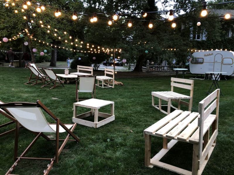 Guirlandes installation mariage