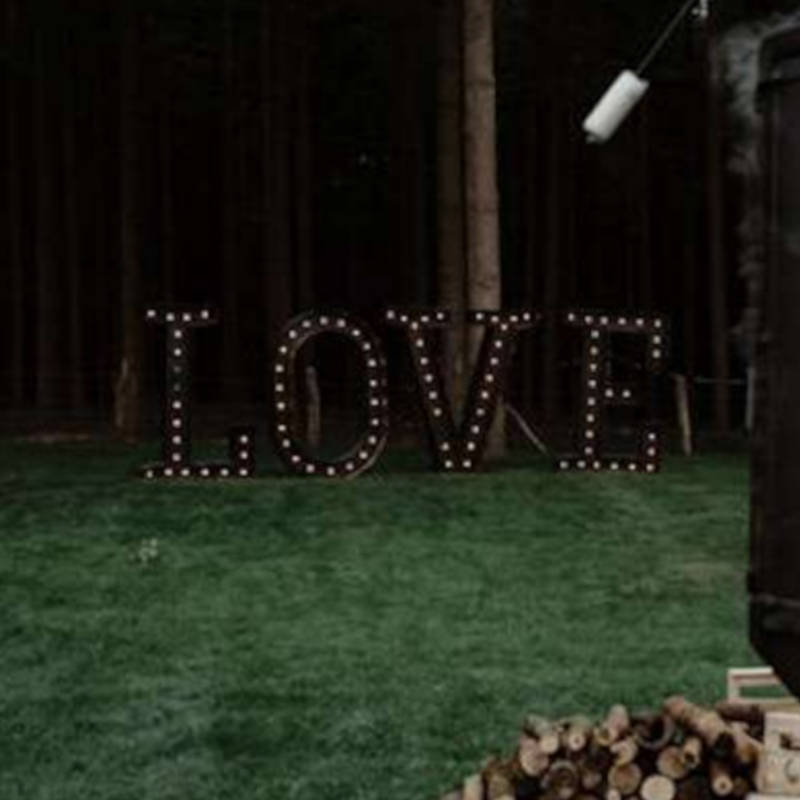 Lettres Géantes LOVE